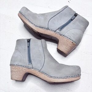 Dansko Nubuck Gray Leather Maria Ankle Clog Boots Size 40